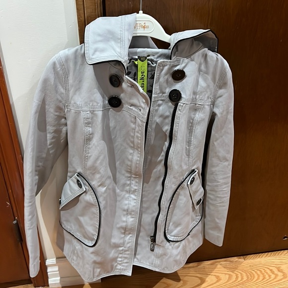 Pre-Owned Soia and Kyo jacket, in good condition, small hole at back. - Picture 7 of 7